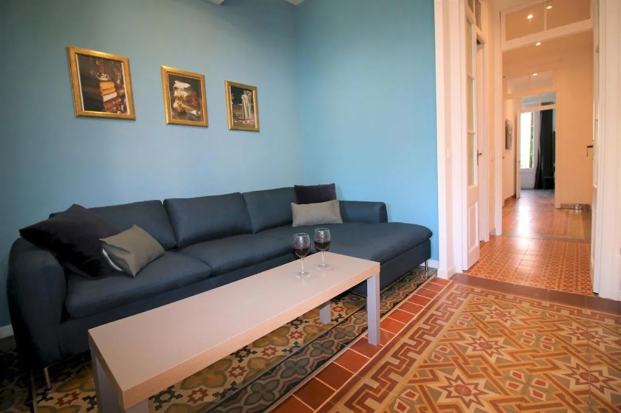 Apartment Ideal For Seasons In Barcelona